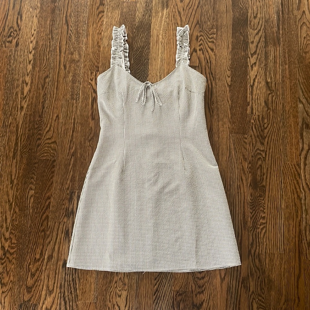 Gingham seersucker olive green & white dress, size Medium. - Picture 1 of 2
